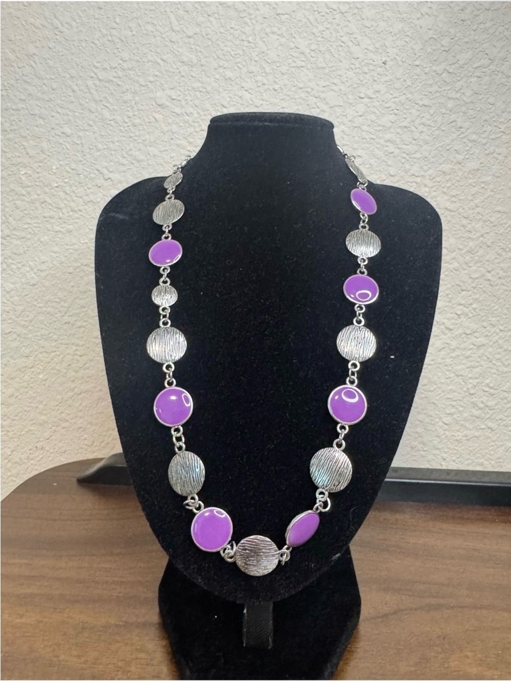 paparazzi Silver & Purple Enamel Linked Necklace with Matching Earrings - Picture 3 of 3